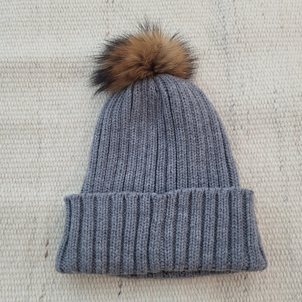 UGG Winter Beanie Hat with Faux Fur Pom Pom in Gray - Picture 6 of 6